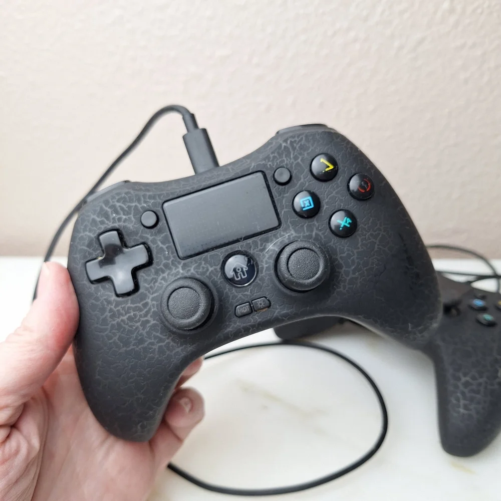Set Of 2 Playstation DualShock 4 Wireless Controllers